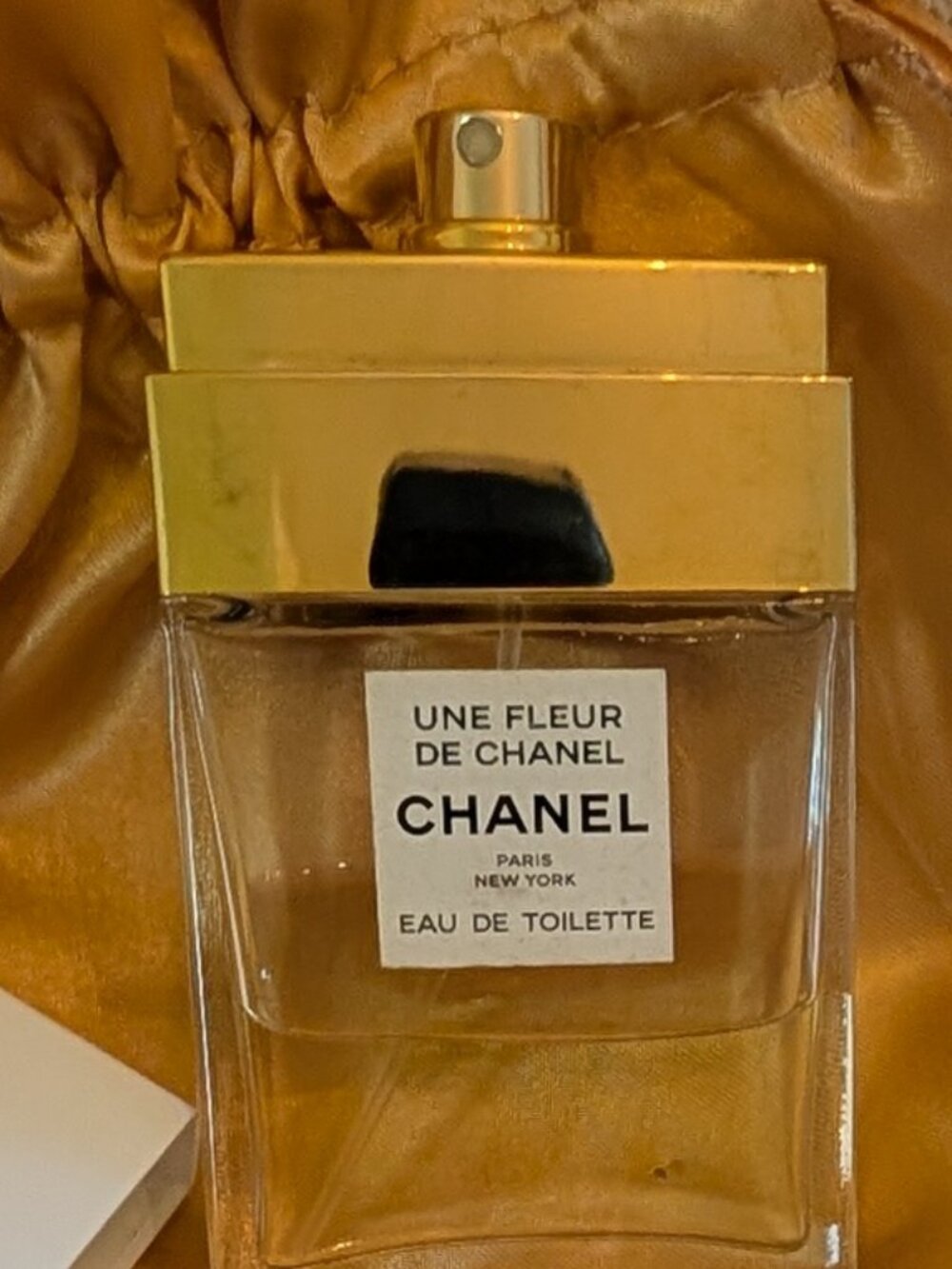 Chanel Une Fleur de Chanel eau de Toilette - Picture 4 of 11